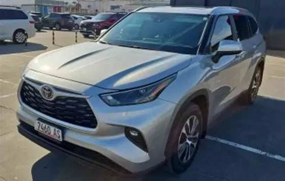 Toyota Highlander 2023 თბილისი