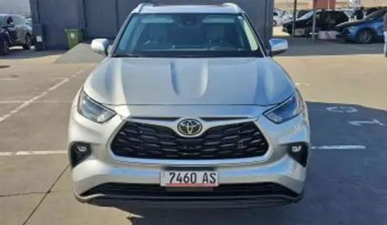 Toyota Highlander 2023 თბილისი