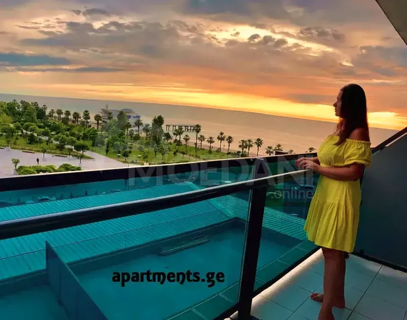 Продам 1-комн. квартиру 31м² 4/40 эт. Батуми - изображение 1