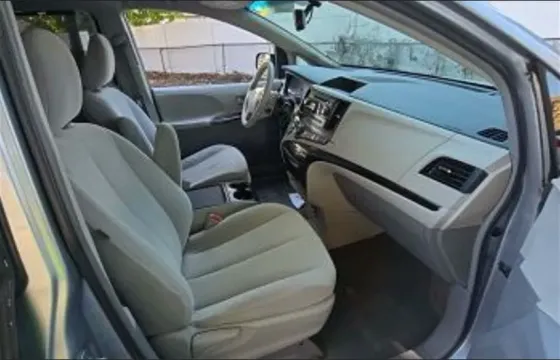 Toyota Sienna 2014 თბილისი