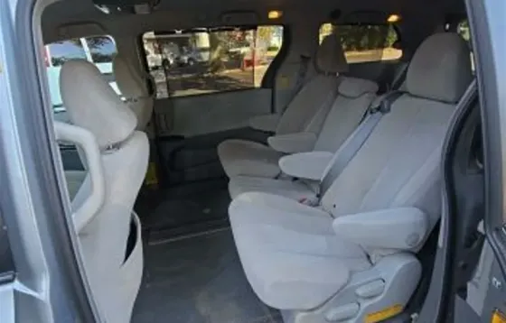 Toyota Sienna 2014 თბილისი