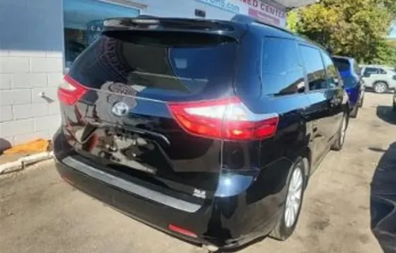 Toyota Sienna 2015 თბილისი