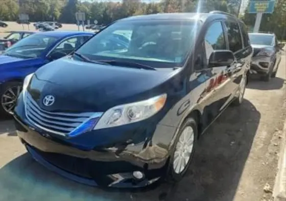 Toyota Sienna 2015 თბილისი