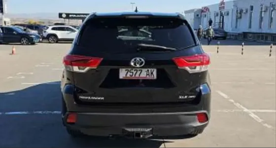 Toyota Highlander 2017 თბილისი