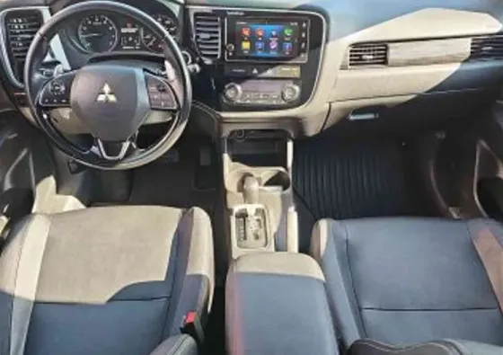 Mitsubishi Outlander 2016 თბილისი