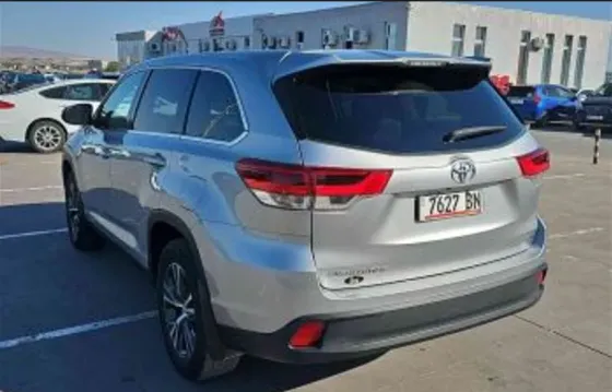 Toyota Highlander 2019 Тбилиси