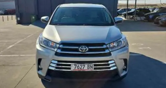 Toyota Highlander 2019 Тбилиси