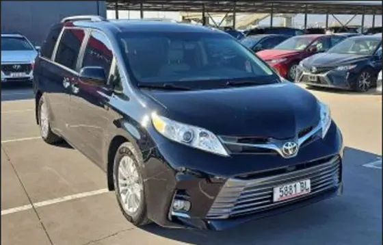 Toyota Sienna 2015 Тбилиси