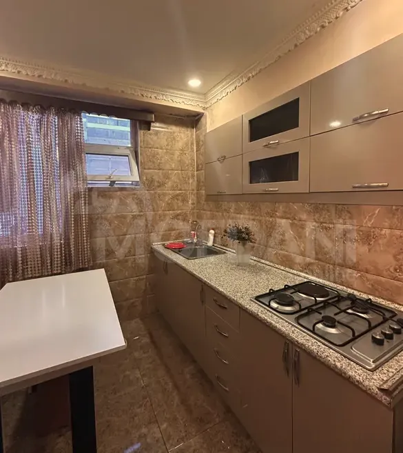 ქირავდება 2 ოთახიანი ბინა 48მ² 6/15 სართ ბათუმი - photo 3