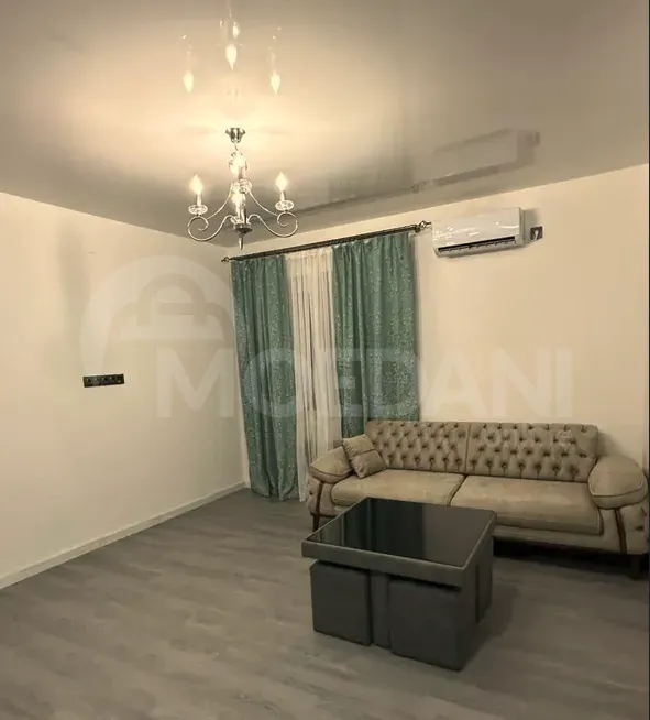 ქირავდება 2 ოთახიანი ბინა 50მ² 1/9 სართ ბათუმი - photo 1