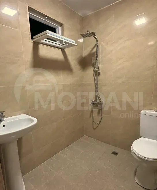 ქირავდება 2 ოთახიანი ბინა 50მ² 1/9 სართ ბათუმი - photo 4