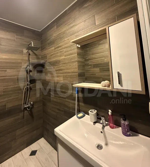 Сдам 3-комн. квартиру 70м² 5/28 эт. Батуми - изображение 4