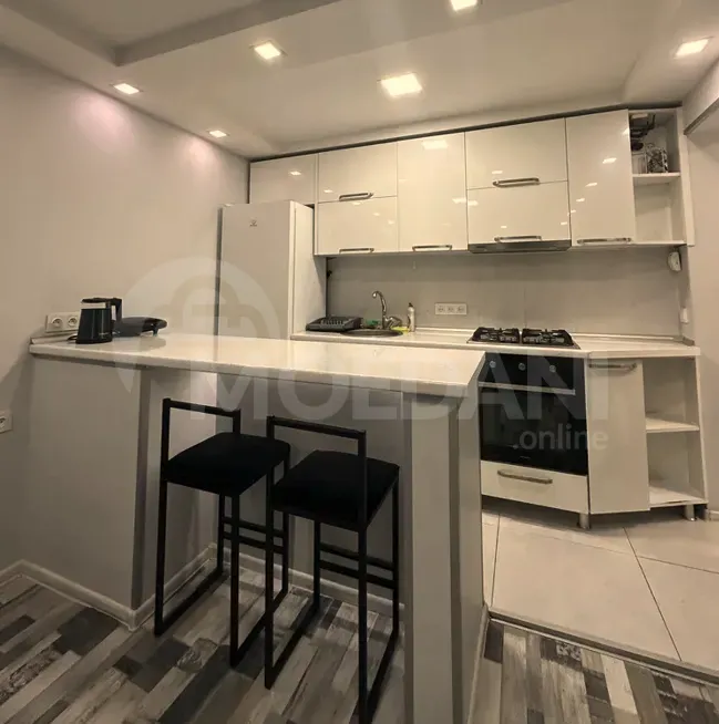 Сдам 2-комн. квартиру 48м² 3/6 эт. Батуми - изображение 8