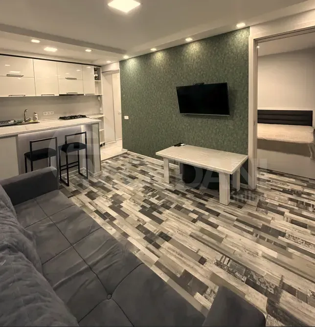 Сдам 2-комн. квартиру 48м² 3/6 эт. Батуми - изображение 1