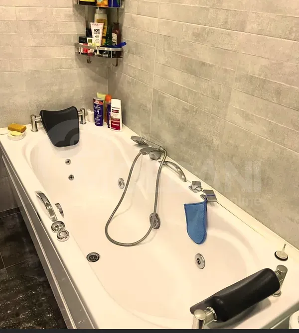 Сдам 3-комн. квартиру 80м² 3/18 эт. Батуми - изображение 3