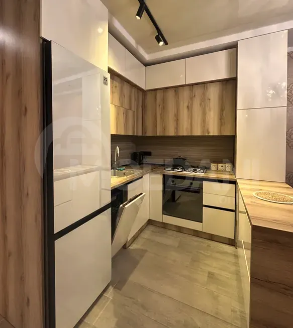 ქირავდება 3 ოთახიანი ბინა 75მ² 4/16 სართ ბათუმი - photo 6