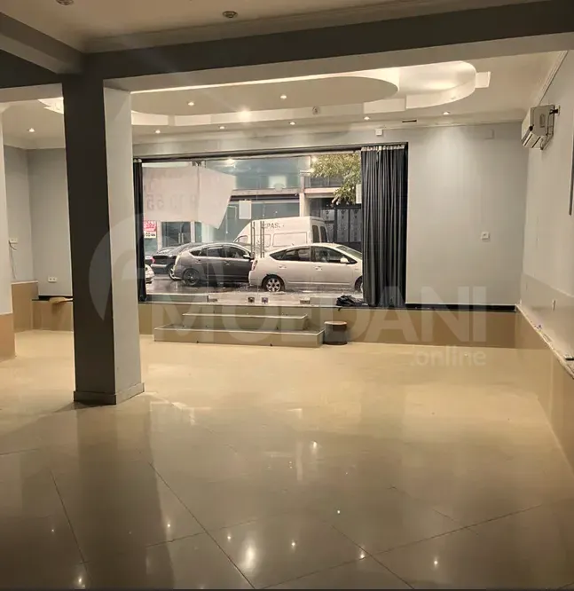 Ქირავდება უნივერსალური კომერციული ფართი ბათუმი - photo 2