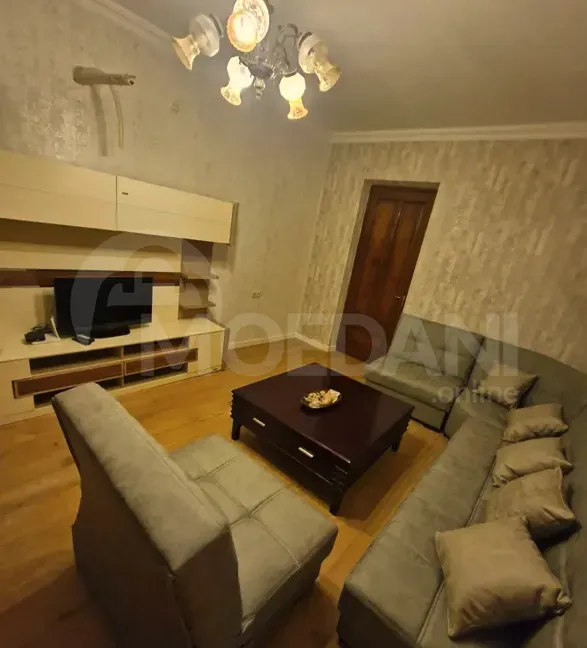 ქირავდება 3 ოთახიანი ბინა 95მ² 2/5 სართ თბილისი - photo 1