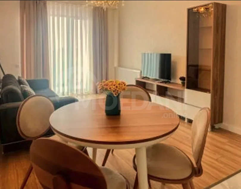 Сдам 2-комн. квартиру на сутки в Тбилиси  65м² 9/22 эт. Тбилиси - изображение 2