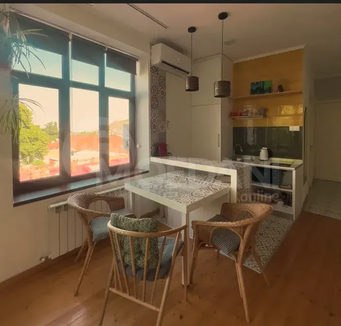 Сдам 2-комн. квартиру на сутки в Тбилиси  65м² 5/5 эт. Тбилиси - изображение 3