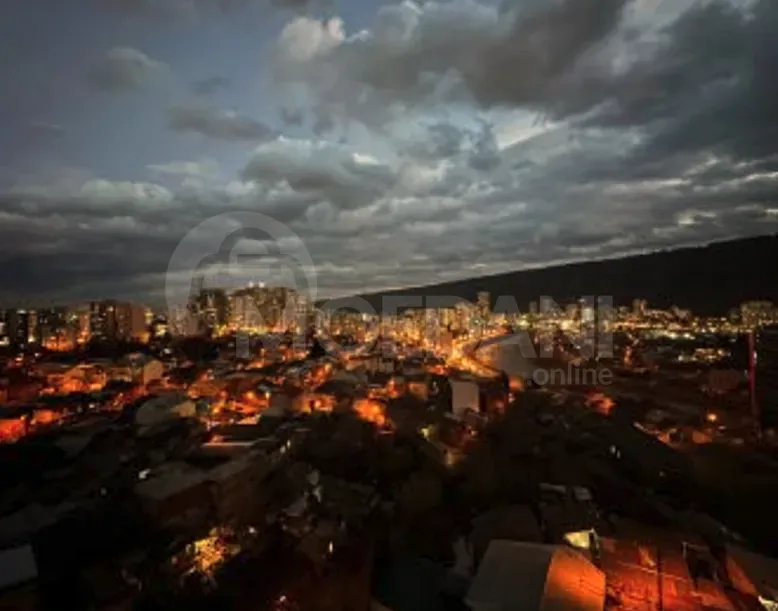 Сдам 2-комн. квартиру на сутки в Тбилиси  55м² 10/14 эт. Тбилиси - изображение 12