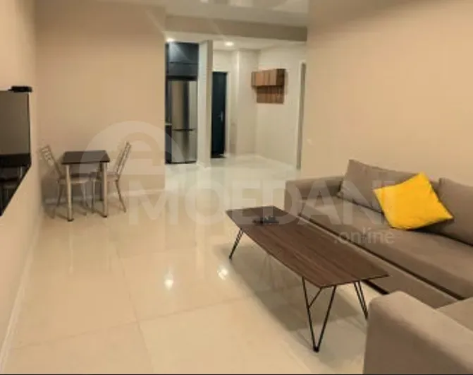 Сдам 2-комн. квартиру на сутки в Тбилиси  60м² 5/22 эт. Тбилиси - изображение 2