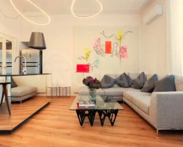 Сдам 2-комн. квартиру на сутки в Тбилиси  60м² 12/12 эт. Тбилиси - изображение 1