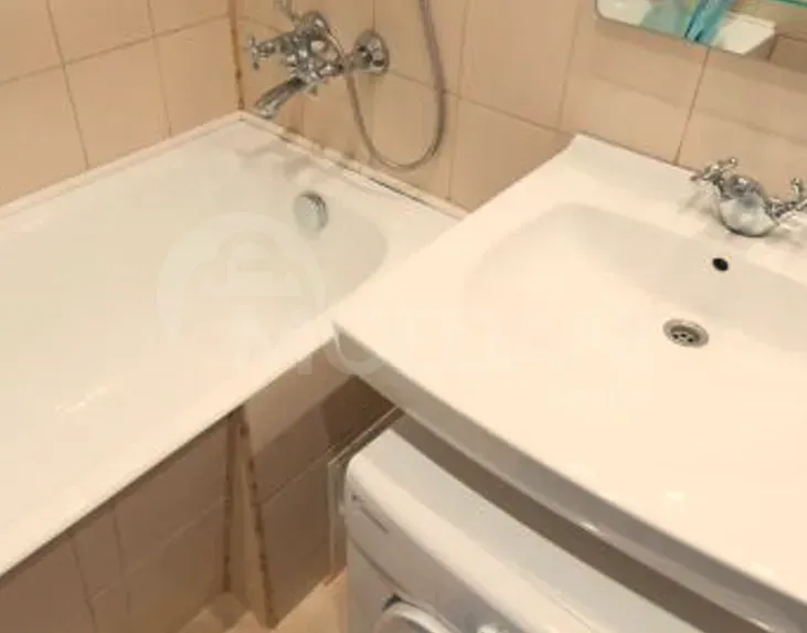 Сдам 2-комн. квартиру на сутки в Тбилиси  55м² 8/20 эт. Тбилиси - изображение 6