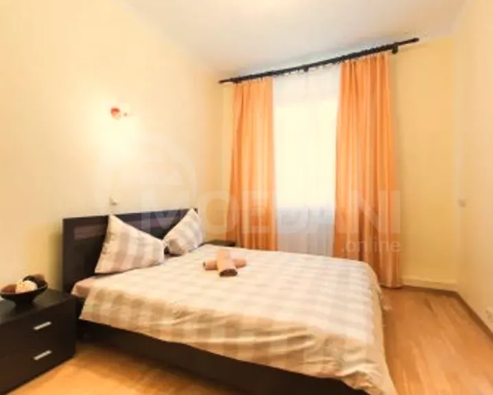 Сдам 2-комн. квартиру на сутки в Тбилиси  55м² 8/20 эт. Тбилиси - изображение 2