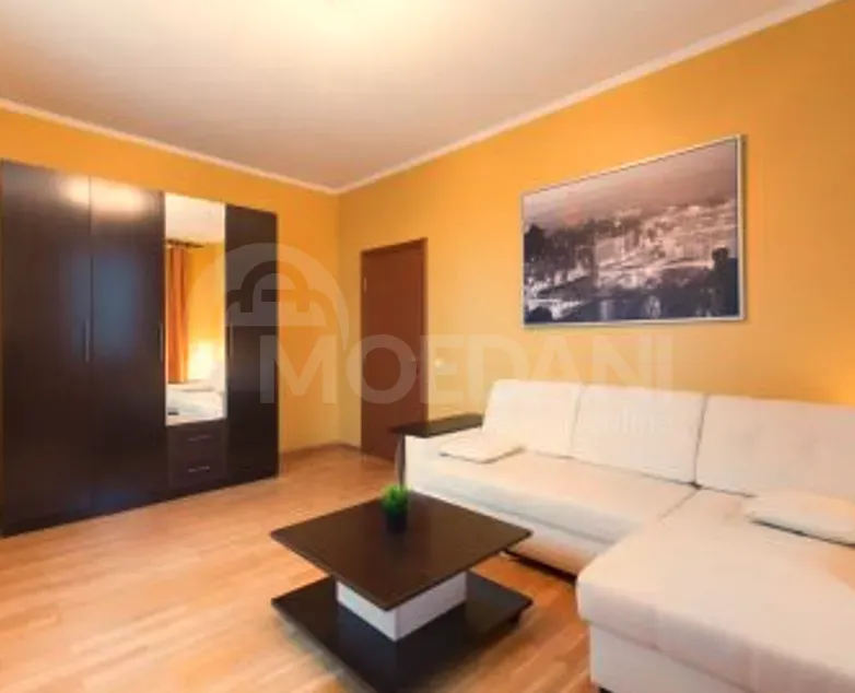 Сдам 2-комн. квартиру на сутки в Тбилиси  65м² 7/12 эт. Тбилиси - изображение 2