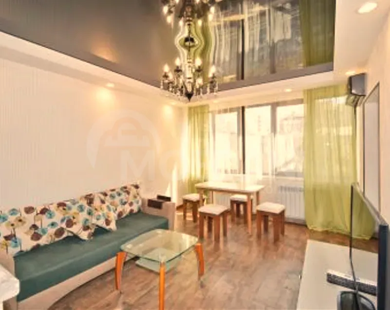 ქირავდება 2 ოთახიანი ბინა დღიურად თბილისში  67მ² 5/22 სართ თბილისი - photo 1