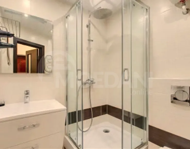 Сдам 2-комн. квартиру на сутки в Тбилиси  65м² 6/18 эт. Тбилиси - изображение 9