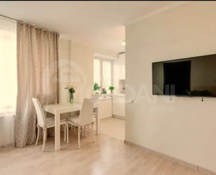 Сдам 2-комн. квартиру на сутки в Тбилиси  65м² 6/18 эт. Тбилиси - изображение 4