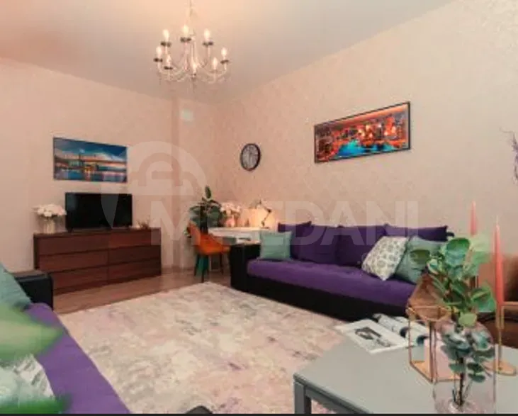 ქირავდება 2 ოთახიანი ბინა დღიურად თბილისში  60მ² 3/5 სართ თბილისი - photo 2