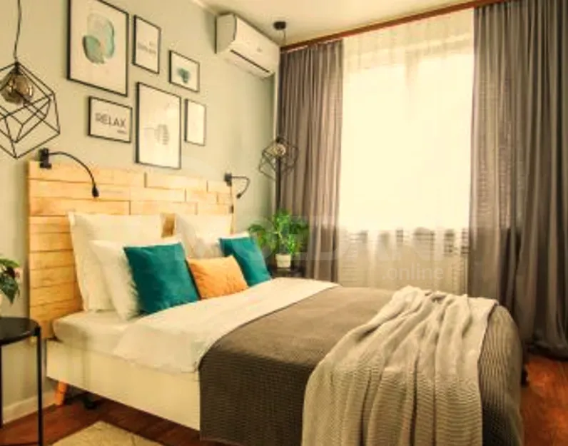 ქირავდება 2 ოთახიანი ბინა დღიურად თბილისში  60მ² 3/16 სართ თბილისი - photo 4