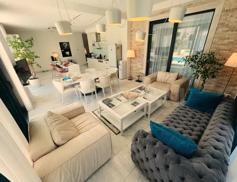 ქირავდება სახლი 1430м² თბილისი - photo 6