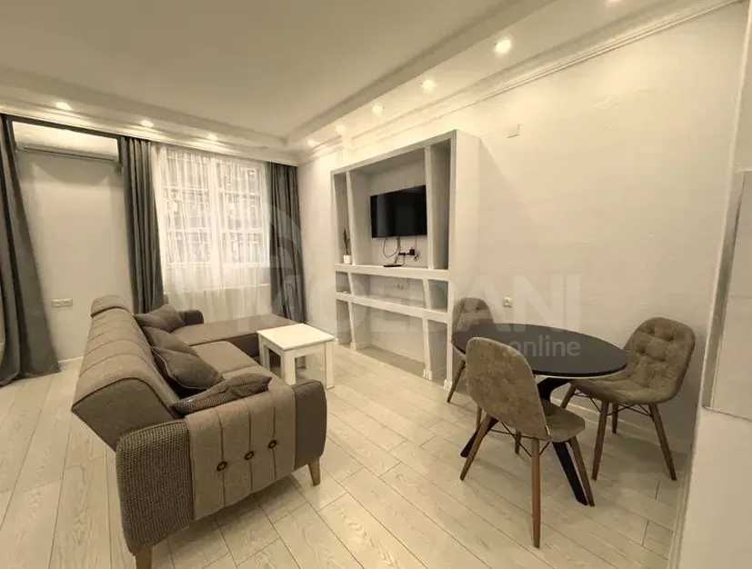 ქირავდება 1 ოთახიანი ბინა 42მ² 4/32 სართ ბათუმი - photo 1