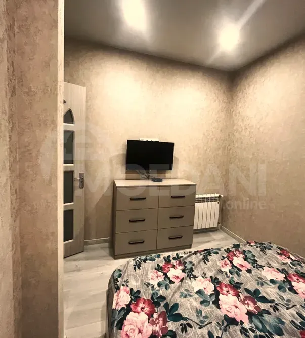 იყიდება 2 ოთახიანი ბინას 40მ² 30/37 სართ ბათუმი - photo 3