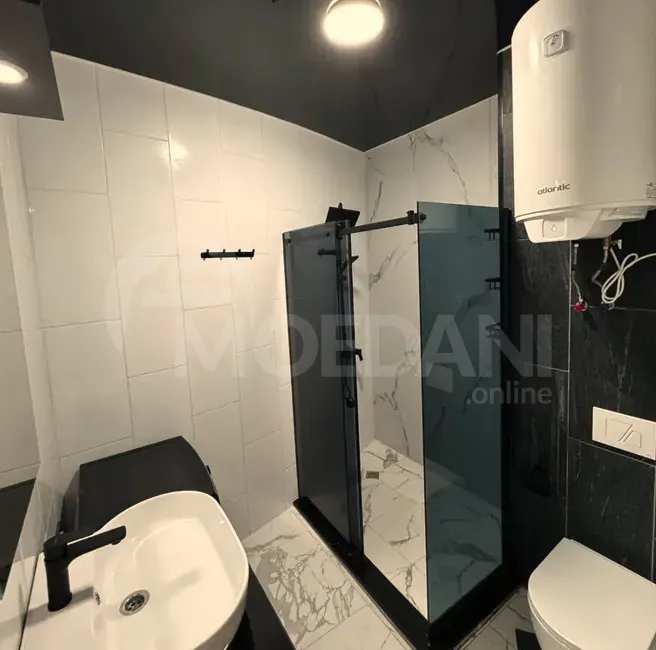 იყიდება 2 ოთახიანი ბინას 60მ² 32/35 სართ ბათუმი - photo 2