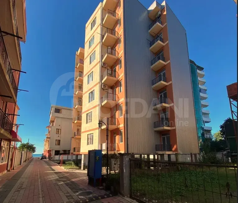 Продам 2-комн. квартиру 50м² 5/7 эт. Кобулети - изображение 1