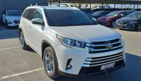 Toyota Highlander 2018 Tbilisi