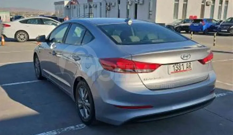 Hyundai Elantra 2017 Tbilisi - photo 5