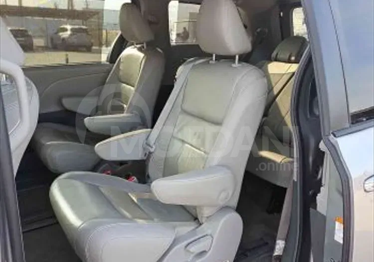 Toyota Sienna 3.5L 2018 Tbilisi - photo 6