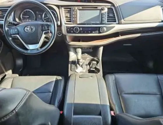 Toyota Highlander 2017 თბილისი