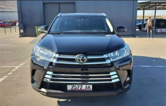 Toyota Highlander 2017 თბილისი