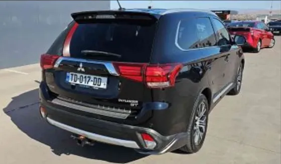 Mitsubishi Outlander 2016 თბილისი