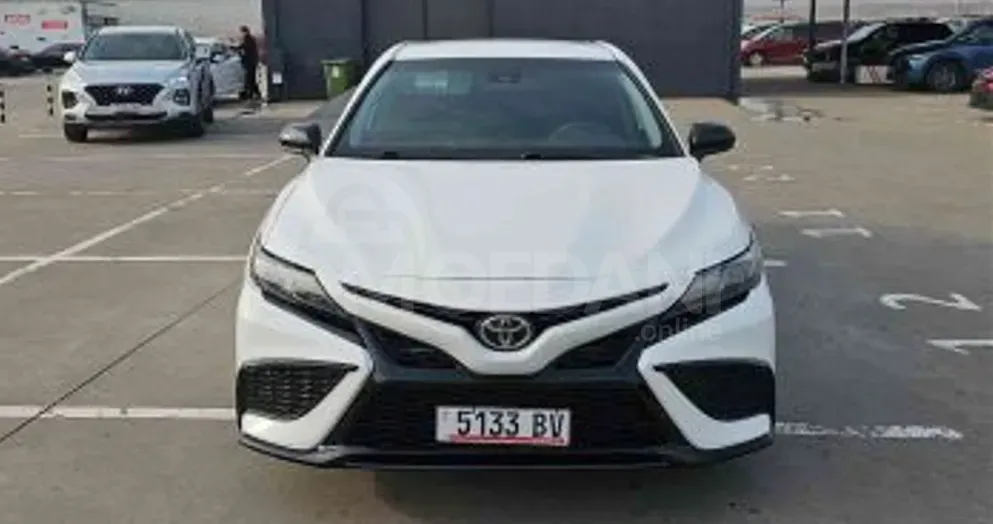 Toyota Camry 2.5L 2020 Тбилиси - изображение 1