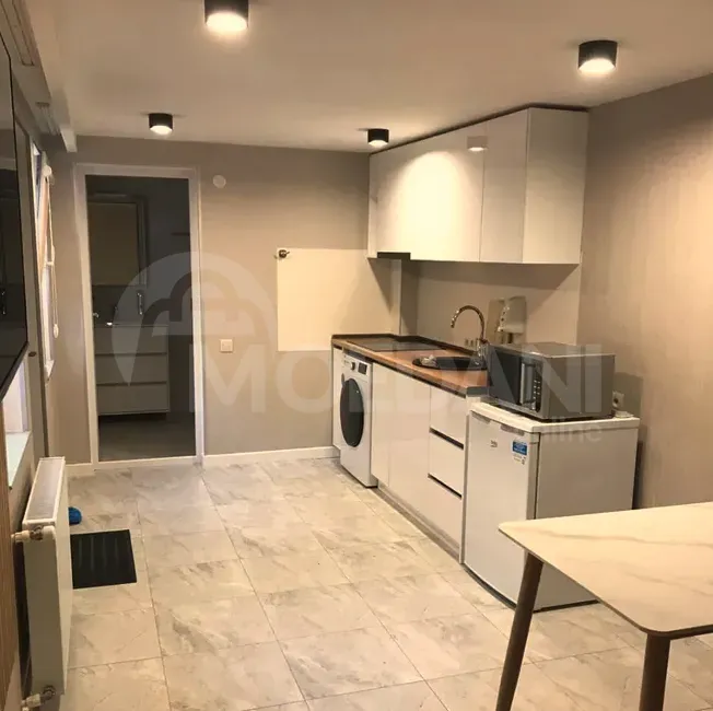 ქირავდება 2 ოთახიანი ბინა 50მ² 1/1 სართ თბილისი - photo 1