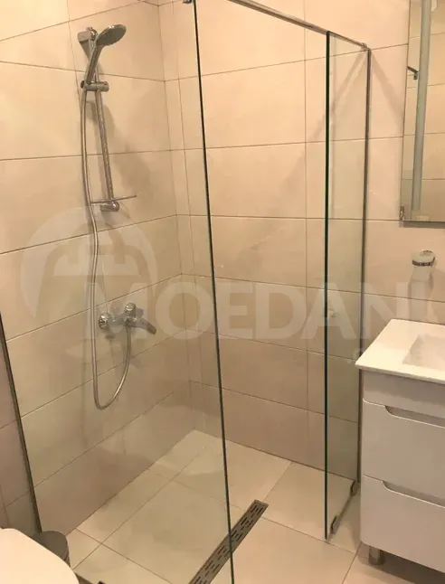 ქირავდება 2 ოთახიანი ბინა 50მ² 1/1 სართ თბილისი - photo 6