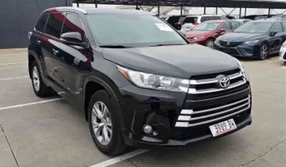 Toyota Highlander 2015 თბილისი